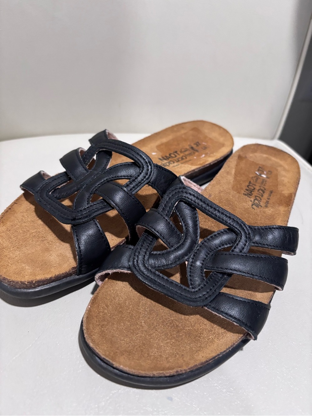 Naot Liv Black Leather Strap Slide Sandal Size 37 US 6 - Picture 4 of 6